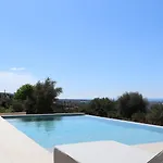 Palomar Villa Kyparissia