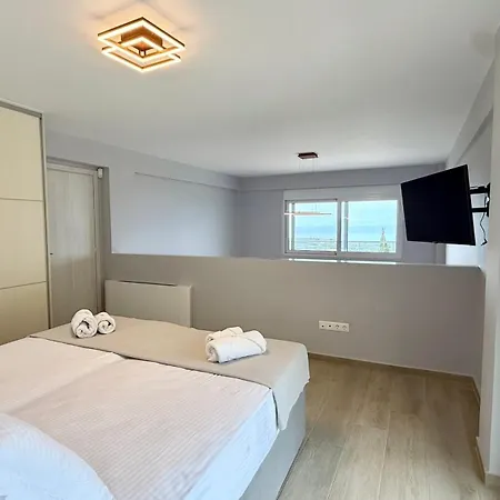 Palomar Villa *
