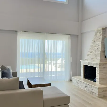 Palomar Villa Kyparissia